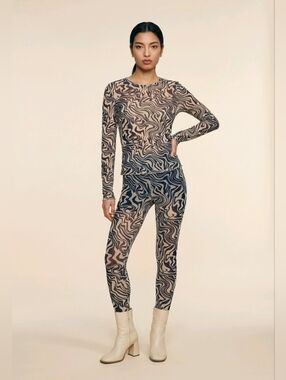 Sheer Pattern TOP NWT